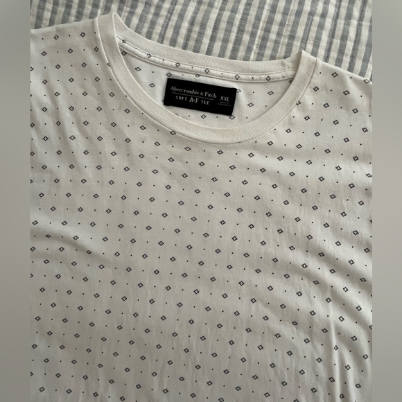Abercrombie Men’s T-Shirt Set - Picture 5 of 9